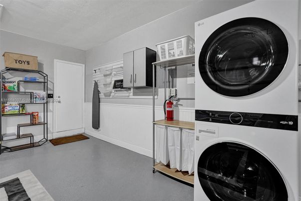 Interior, Utility Closets, Washer