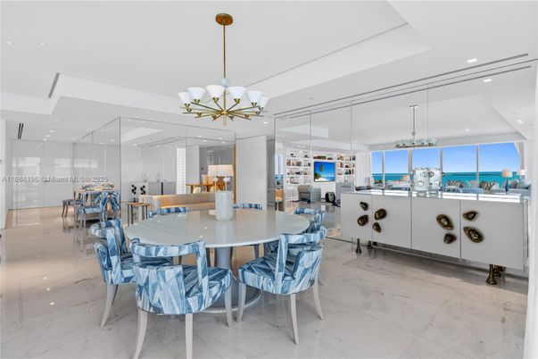 Chandelier, Dining room, Interior, Marble, Pendant Lights, Recessed Lighting