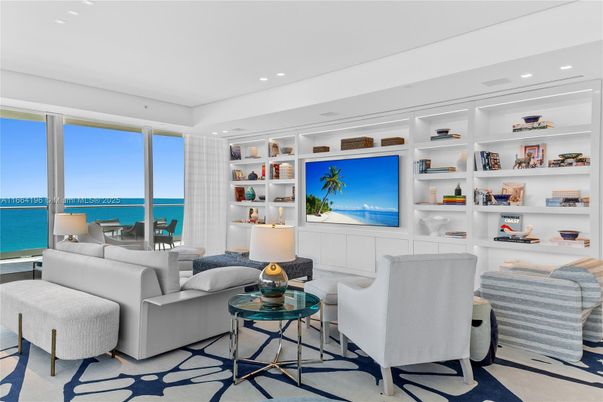 Interior, Living room, Recessed Lighting, Water