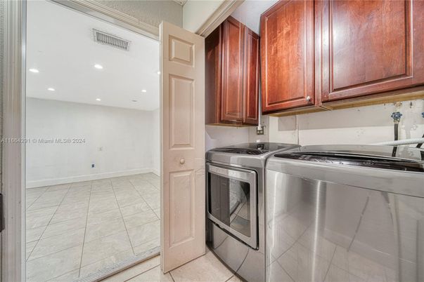 Interior, Recessed Lighting, Washer