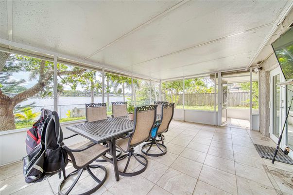 Dining room, Interior, Sun Room