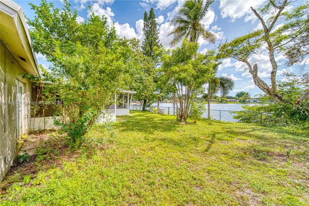 Backyard, Exterior, Lake, Water