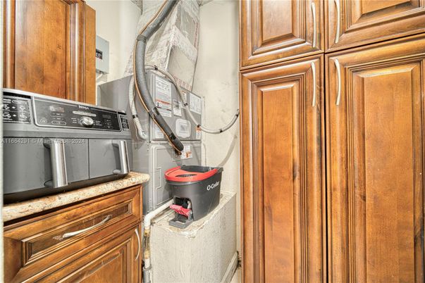 Interior, Washer