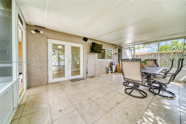 Dining room, Interior