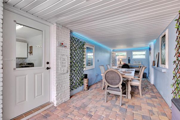Dining room, Interior