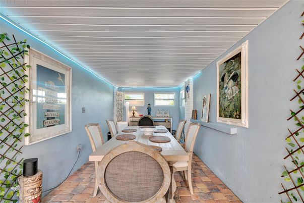 Dining room, Interior