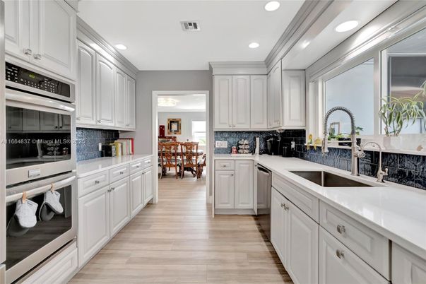 Dining room, Interior, Kitchen, Recessed Lighting, Wood Texture Flooring