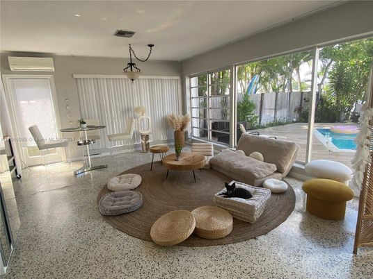 Interior, Living room, Pendant Lights