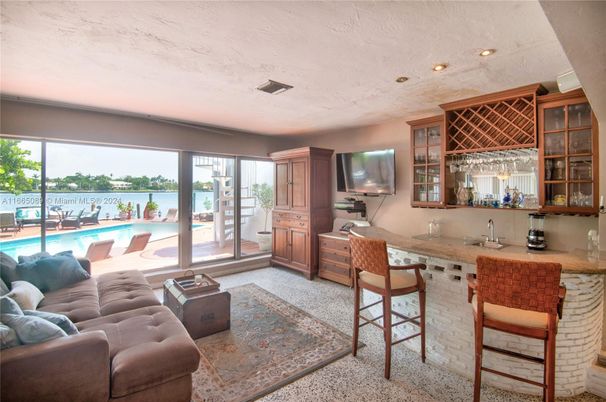 Interior, Living room, Recessed Lighting, Water