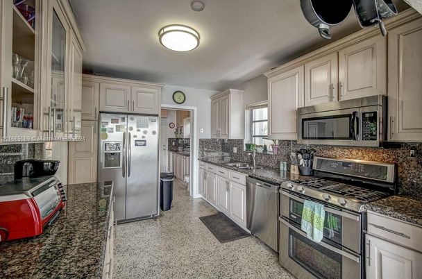 Interior, Kitchen, Stainless Steel Appliances