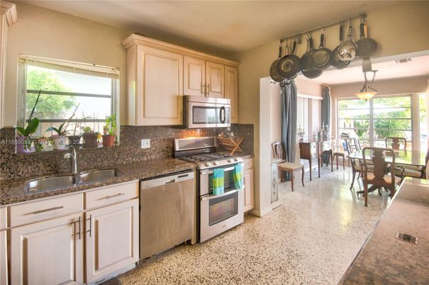 Dining room, Interior, Kitchen, Pendant Lights