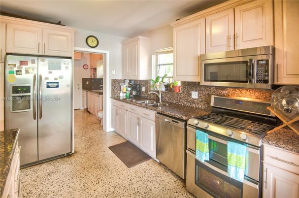 Interior, Kitchen, Stainless Steel Appliances