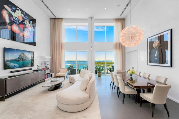 Dining room, Interior, Living room, Pendant Lights, Recessed Lighting, Water