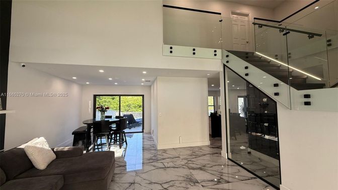 Dining room, Interior, Living room, Marble, Recessed Lighting