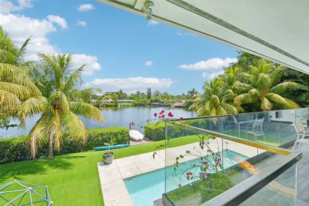 Exterior, Lake, Water
