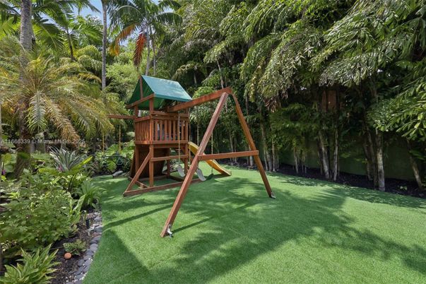 Backyard, Exterior, Playground