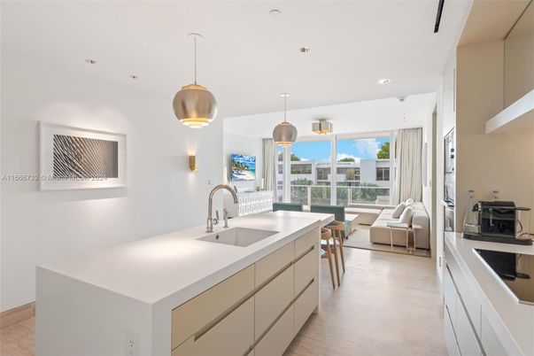 Interior, Kitchen, Living room, Pendant Lights, Recessed Lighting, Wood Texture Flooring