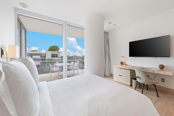 Bedroom, Home Office, Interior, Recessed Lighting, Wood Texture Flooring