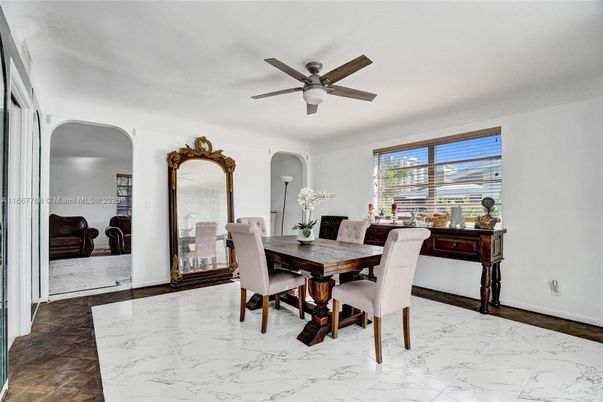 Dining room, Interior, Marble