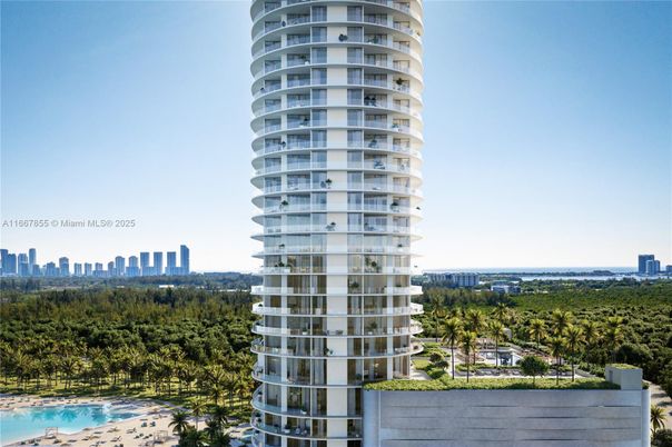 Exterior, Facade, Condo Building