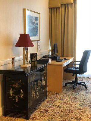 Home Office, Interior