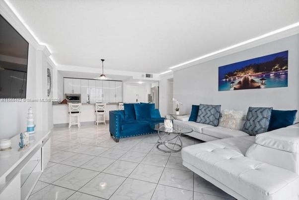 Interior, Kitchen, Living room, Pendant Lights