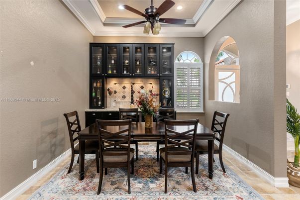 Dining room, Interior, Recessed Lighting