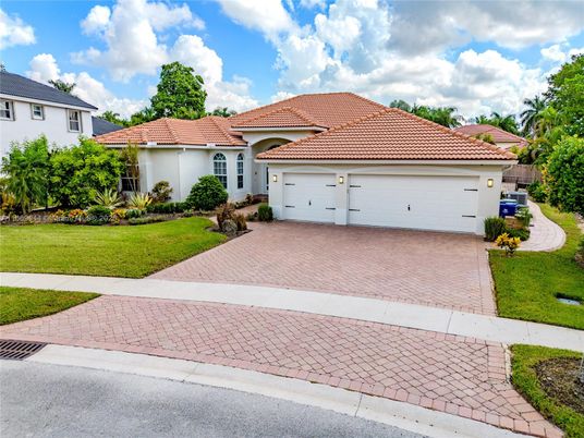 Attached, Backyard, Exterior, Facade, Mediterranean