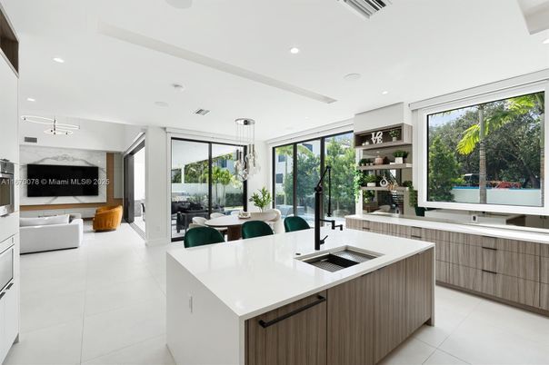 Dining room, Interior, Kitchen, Living room, Pendant Lights, Recessed Lighting