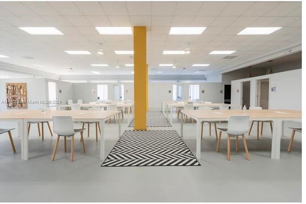 Dining room, Interior, Recessed Lighting