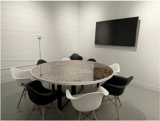 Dining room, Interior