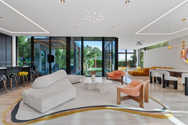 Dining room, Interior, Living room, Pendant Lights, Recessed Lighting