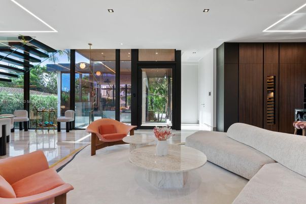 Interior, Living room, Pendant Lights, Recessed Lighting