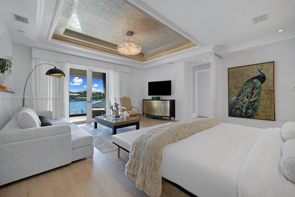 Bedroom, Chandelier, Interior, Living room, Recessed Lighting, Water, Wood Texture Flooring