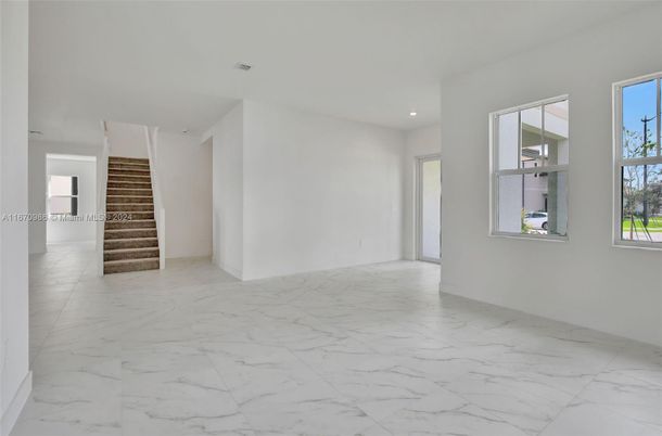 Empty room, Interior, Marble, Recessed Lighting