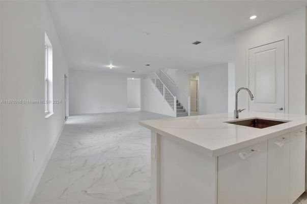 Interior, Kitchen, Marble, Recessed Lighting