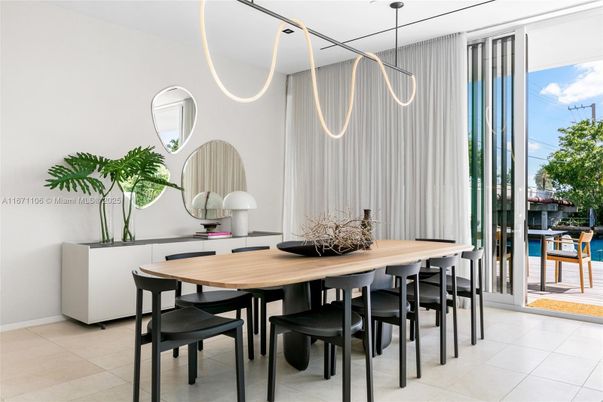 Dining room, Interior, Pendant Lights