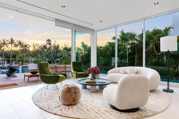 Interior, Living room, Recessed Lighting, Sun Room