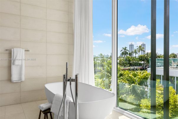 Bathroom, Free Standing Baths, Interior