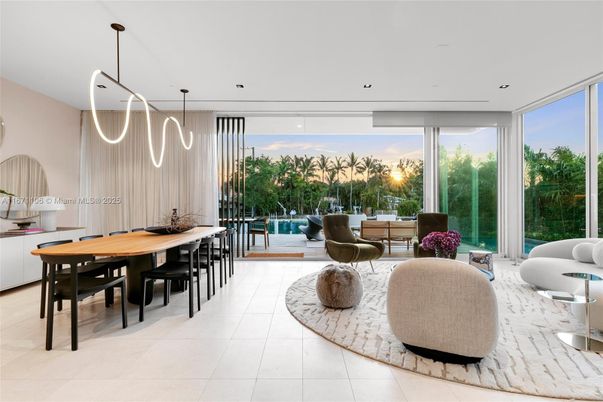 Dining room, Interior, Living room, Pendant Lights, Recessed Lighting