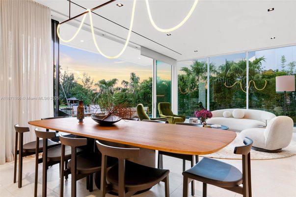 Dining room, Interior, Living room, Pendant Lights, Recessed Lighting
