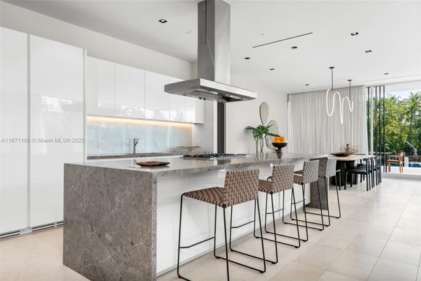 Dining room, Interior, Kitchen, Pendant Lights, Recessed Lighting