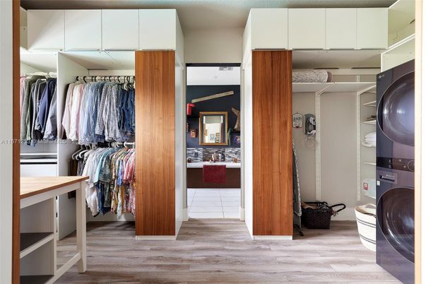Interior, Walk-in Closets, Wood Texture Flooring