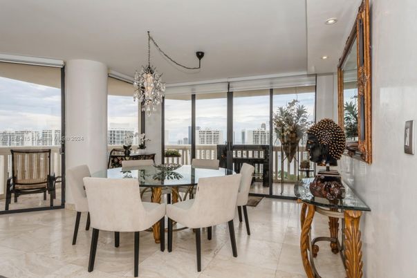 Chandelier, Dining room, Interior, Recessed Lighting