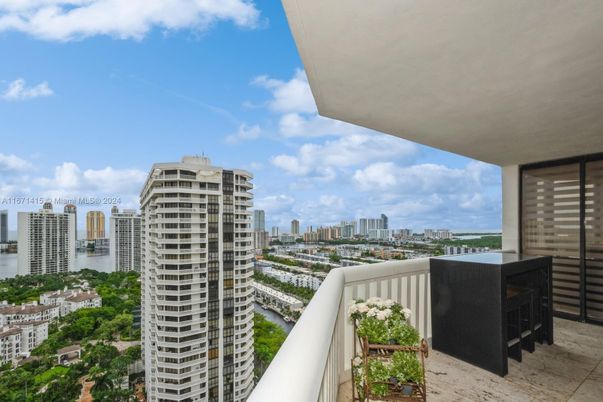 Exterior, Other, Skyline