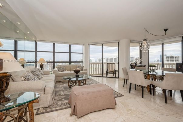Chandelier, Dining room, Interior, Living room, Recessed Lighting