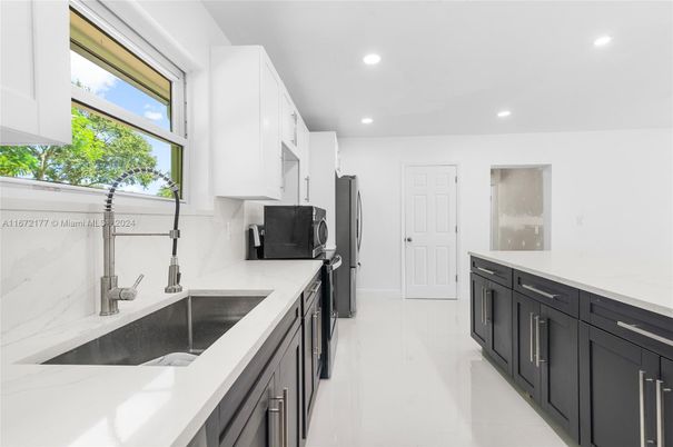 Interior, Kitchen, Marble, Recessed Lighting