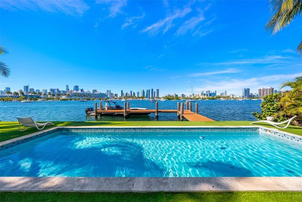 Exterior, Lake, Pool
