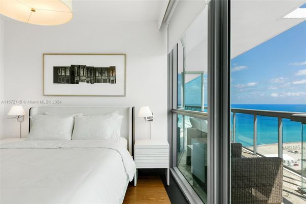 Bedroom, Interior, Water, Wood Texture Flooring