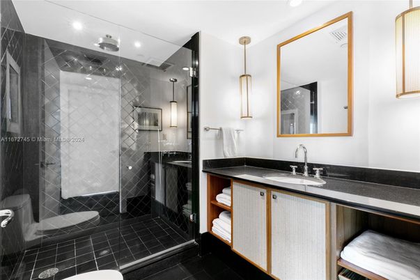 Bathroom, Glass Shower, Interior, Pendant Lights, Recessed Lighting
